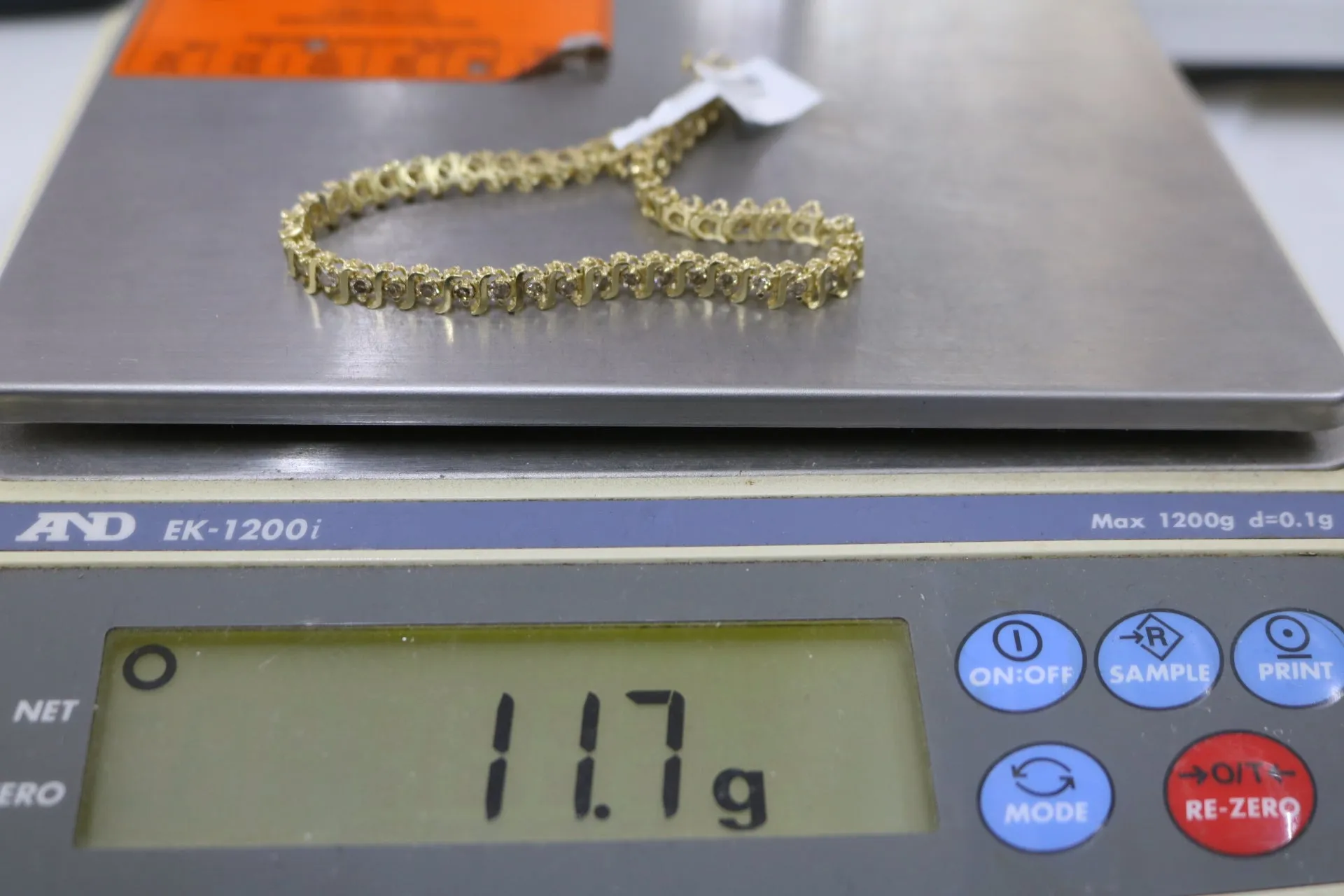 14K Yellow Gold Diamond Tennis Bracelet (5.0 CTW) (8 Inches) Local Pick-Up Only